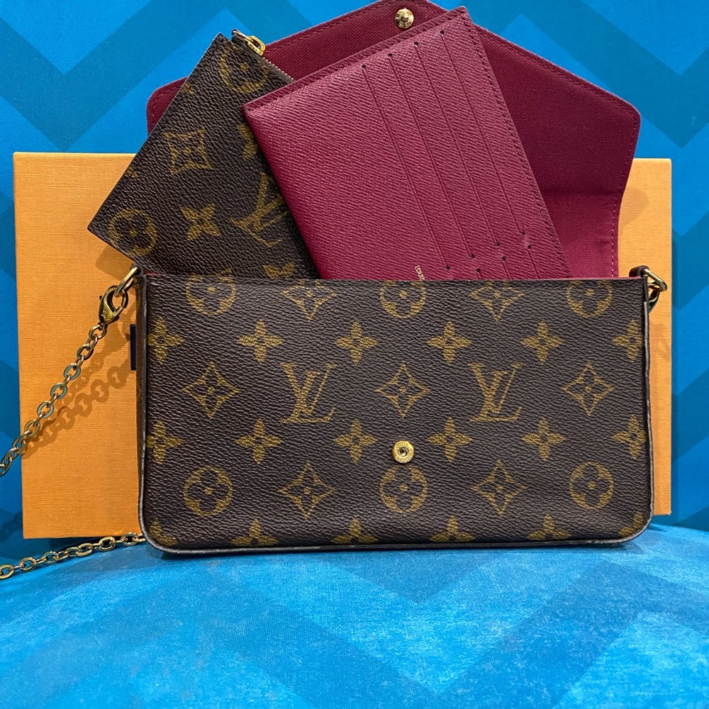 Louis Vuitton Felicie Gold chain clutch purse